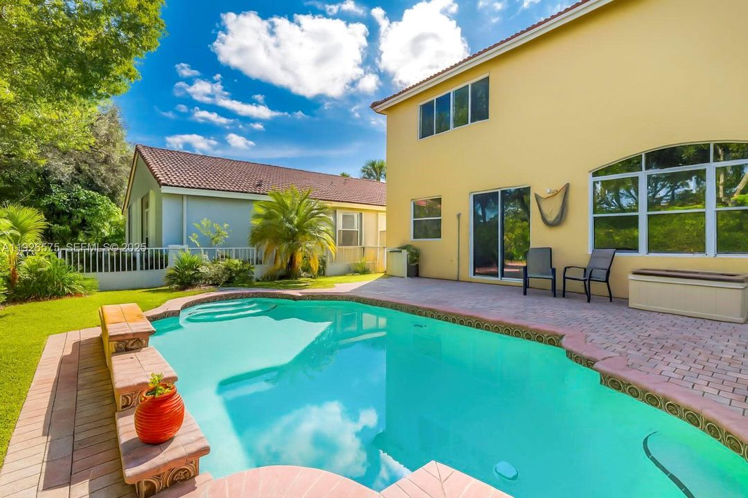 待售: $850,000 (4 贝兹, 2 浴室, 2540 平方英尺)