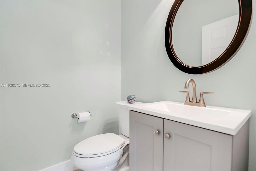 待售: $850,000 (4 贝兹, 2 浴室, 2540 平方英尺)