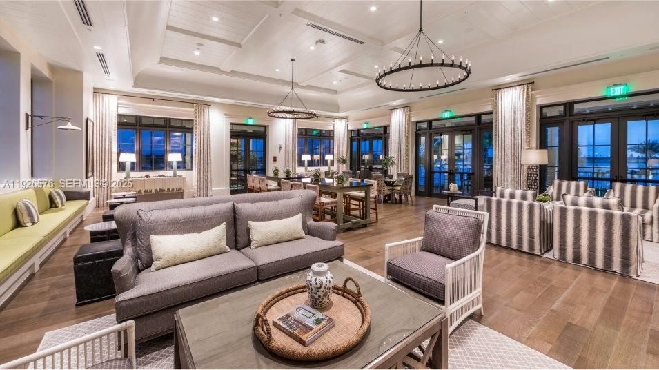 For Sale: $775,000 (5 beds, 3 baths, 3332 Square Feet)