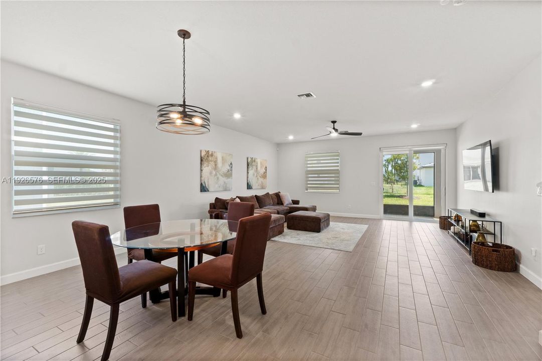 For Sale: $775,000 (5 beds, 3 baths, 3332 Square Feet)