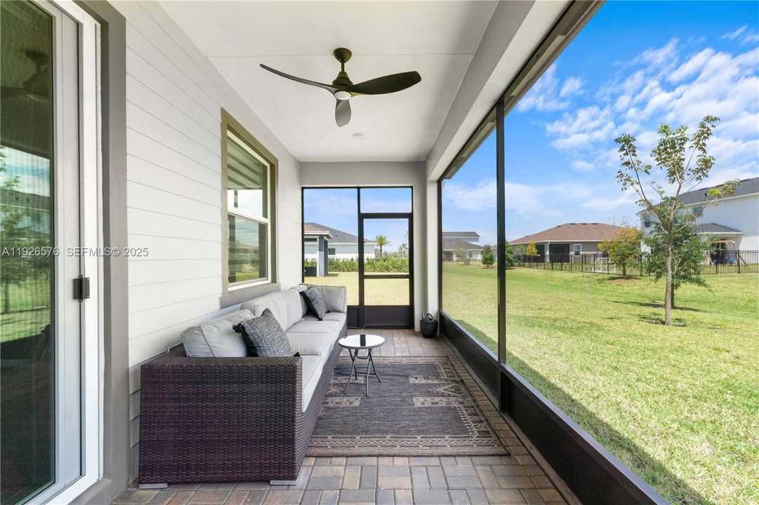 For Sale: $775,000 (5 beds, 3 baths, 3332 Square Feet)