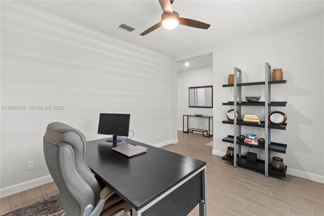 For Sale: $775,000 (5 beds, 3 baths, 3332 Square Feet)