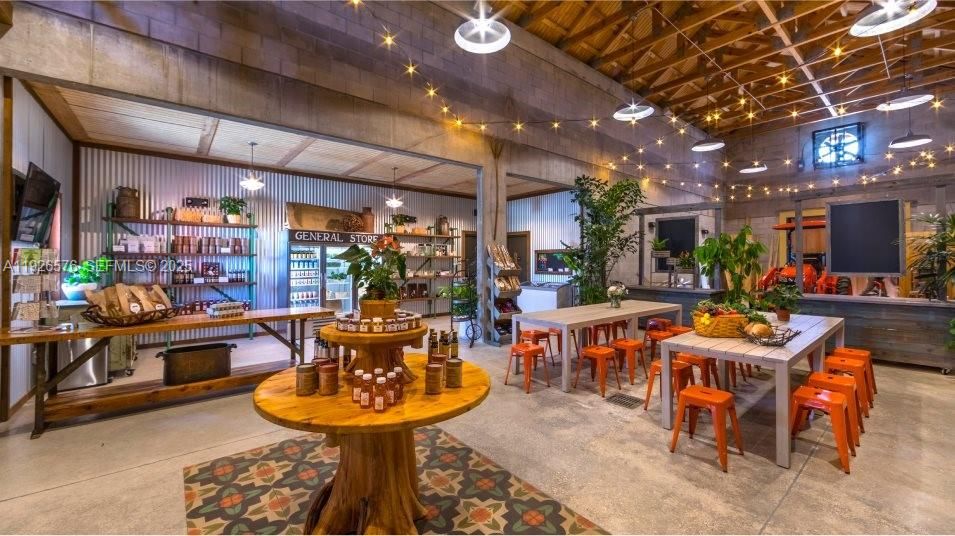 For Sale: $775,000 (5 beds, 3 baths, 3332 Square Feet)