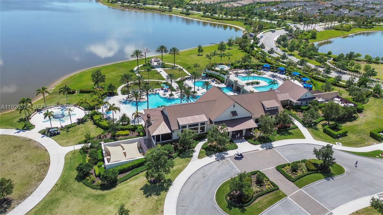 For Sale: $775,000 (5 beds, 3 baths, 3332 Square Feet)