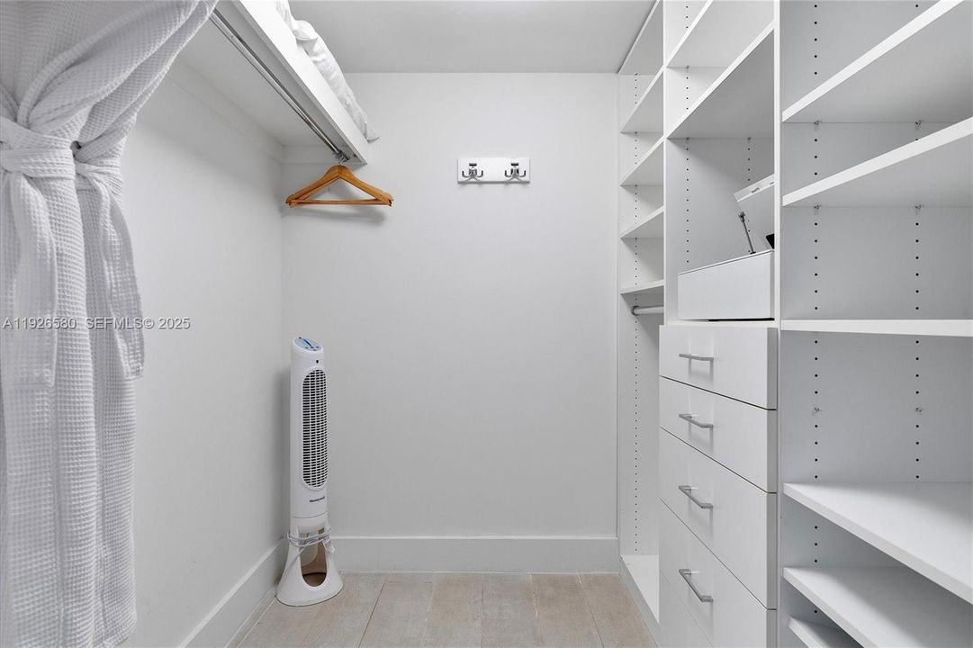 En Venta: $5,590,000 (3 camas, 3 baños, 1707 Pies cuadrados)