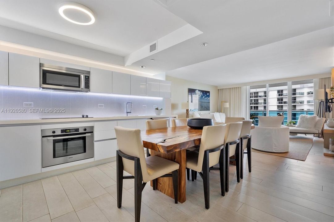 En Venta: $5,590,000 (3 camas, 3 baños, 1707 Pies cuadrados)