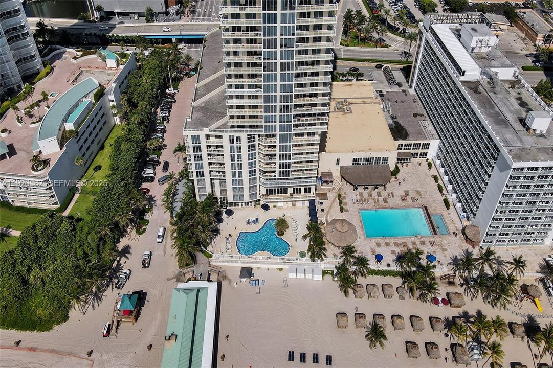 En Venta: $1,599,000 (2 camas, 2 baños, 1698 Pies cuadrados)