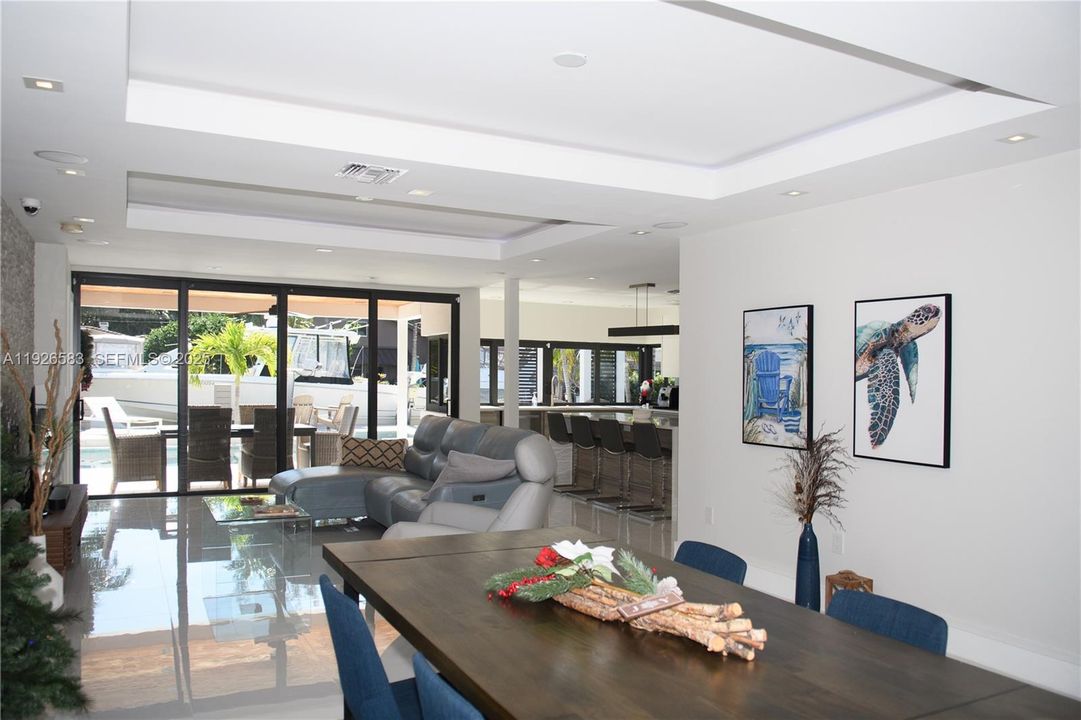 На продажу: $1,899,000 (3 спален, 3 ванн, 1747 Квадратных фут)