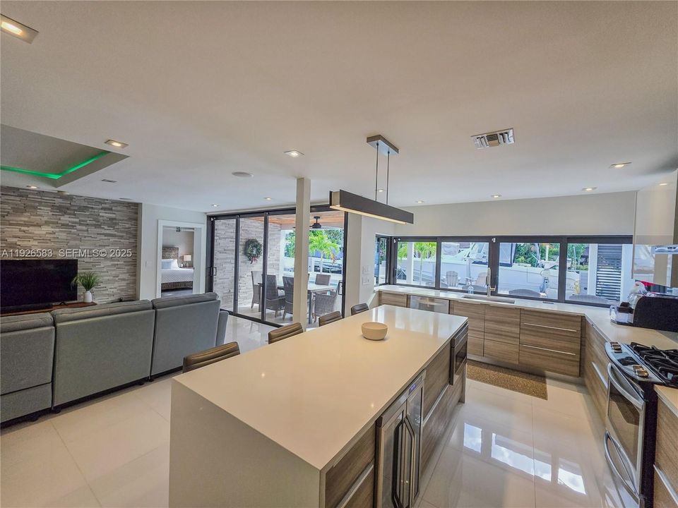 En Venta: $1,899,550 (3 camas, 3 baños, 1747 Pies cuadrados)