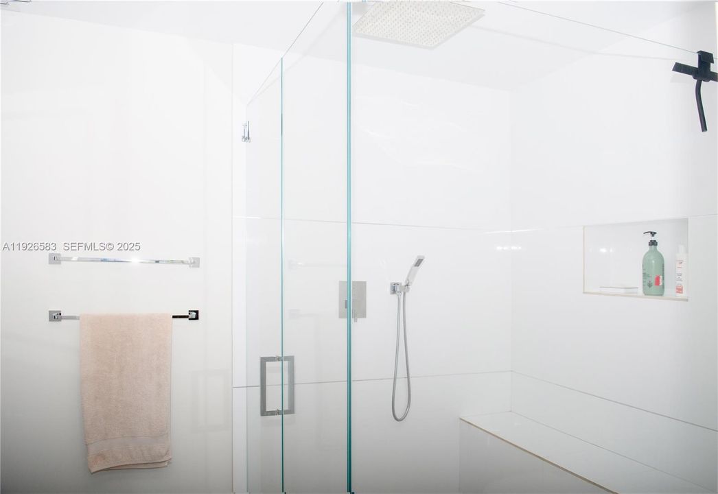 На продажу: $1,899,000 (3 спален, 3 ванн, 1747 Квадратных фут)