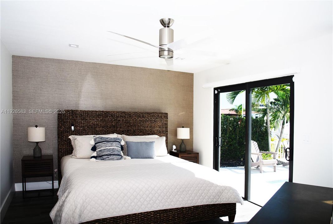 На продажу: $1,899,000 (3 спален, 3 ванн, 1747 Квадратных фут)