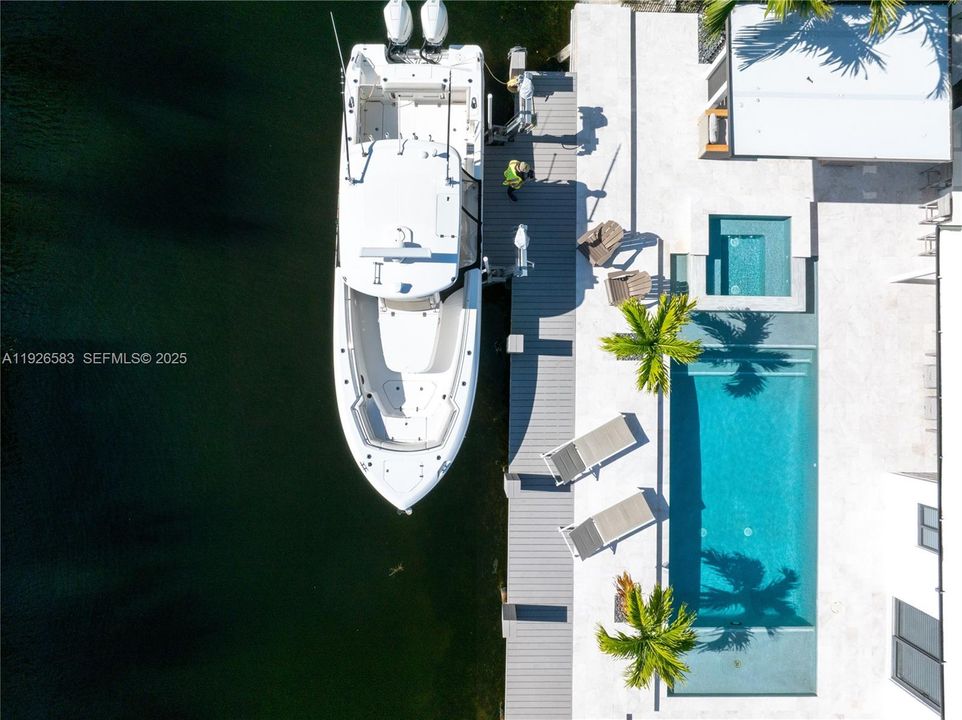 На продажу: $1,899,000 (3 спален, 3 ванн, 1747 Квадратных фут)