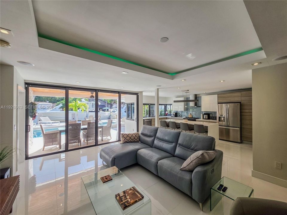 En Venta: $1,899,550 (3 camas, 3 baños, 1747 Pies cuadrados)