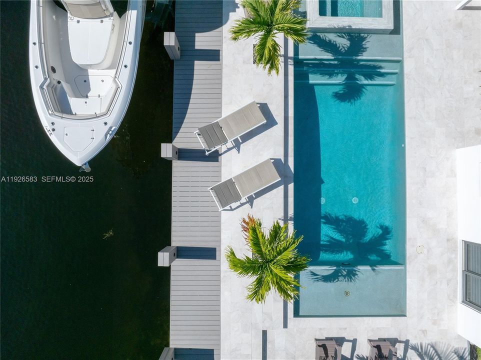 На продажу: $1,899,000 (3 спален, 3 ванн, 1747 Квадратных фут)