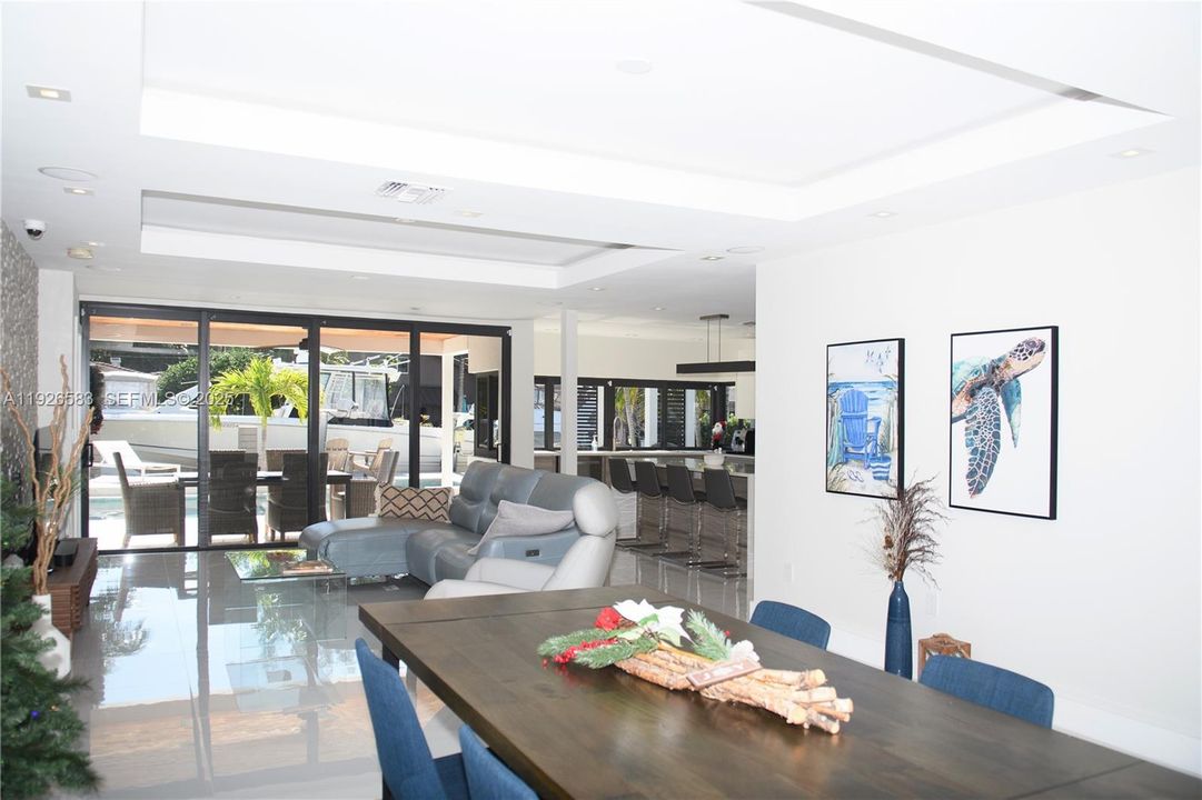 На продажу: $1,899,000 (3 спален, 3 ванн, 1747 Квадратных фут)