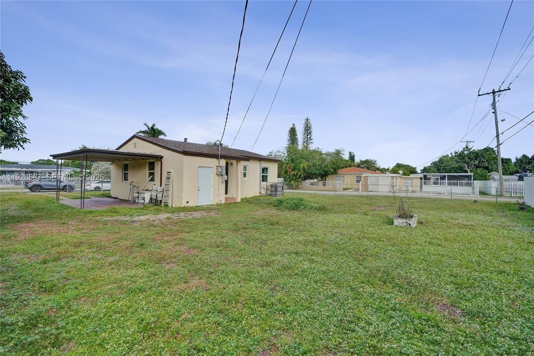 В аренду: $2,600 (2 спален, 1 ванн, 800 Квадратных фут)