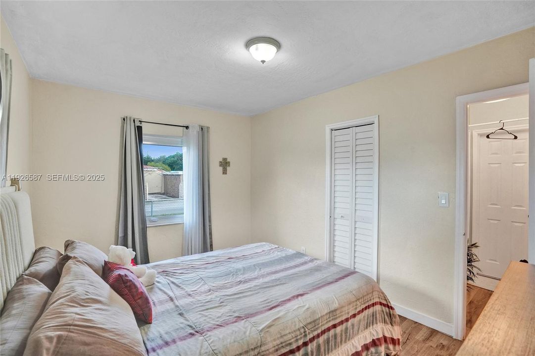 В аренду: $2,600 (2 спален, 1 ванн, 800 Квадратных фут)