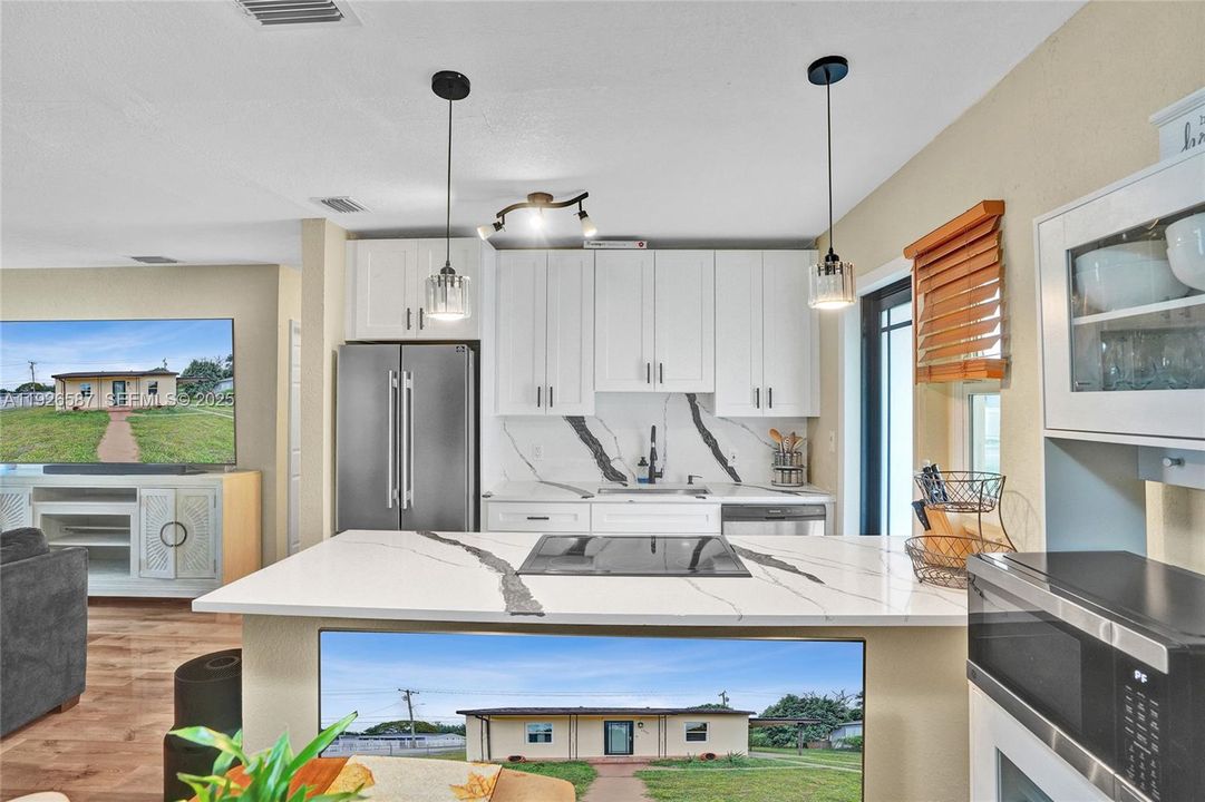 В аренду: $2,600 (2 спален, 1 ванн, 800 Квадратных фут)