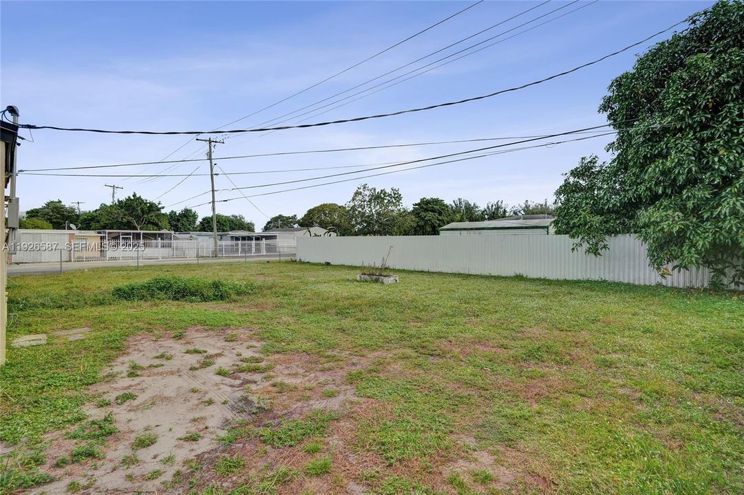 В аренду: $2,600 (2 спален, 1 ванн, 800 Квадратных фут)