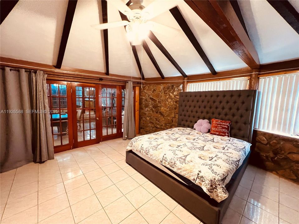 В аренду: $4,500 (5 спален, 4 ванн, 3521 Квадратных фут)