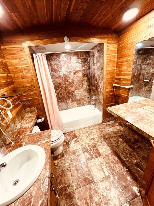 В аренду: $4,500 (5 спален, 4 ванн, 3521 Квадратных фут)