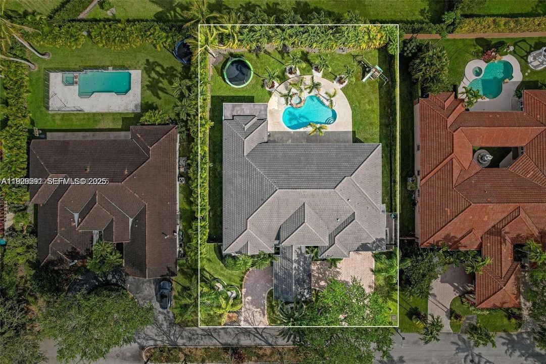 待售: $1,825,000 (6 贝兹, 4 浴室, 0 平方英尺)