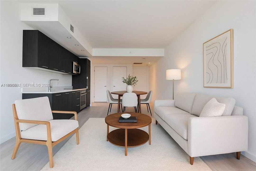 出租: $3,650 (1 贝兹, 1 浴室, 738 平方英尺)