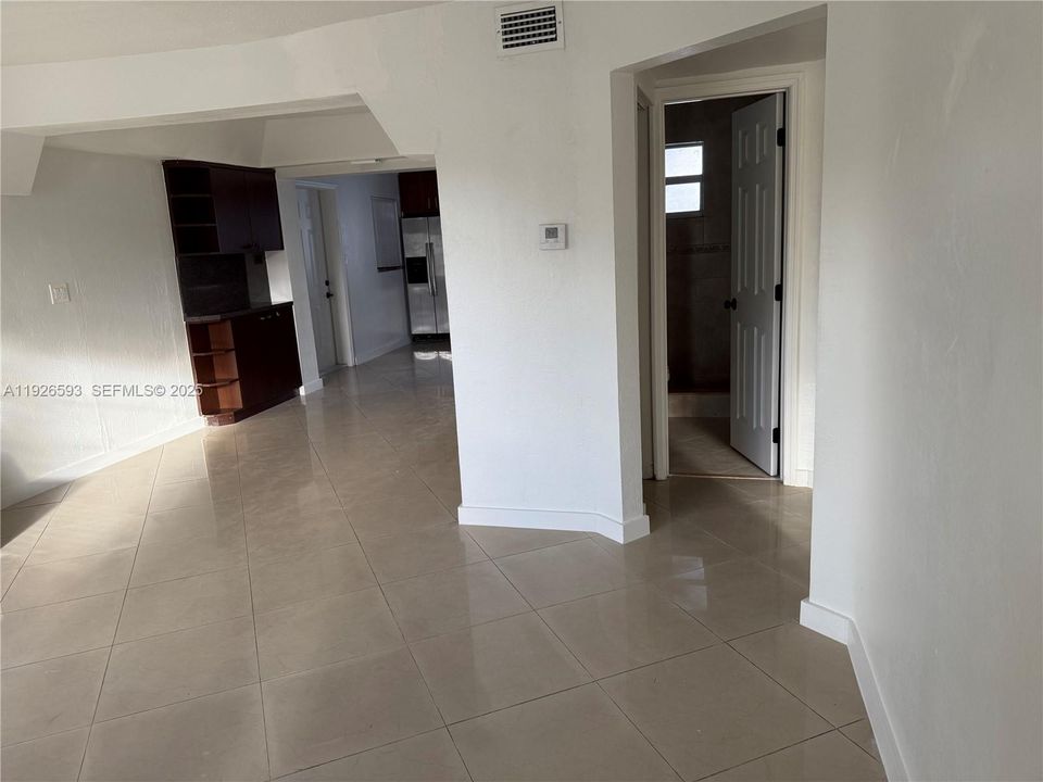 For Sale: $450,000 (3 beds, 1 baths, 1040 Square Feet)