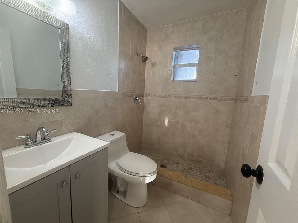 For Sale: $450,000 (3 beds, 1 baths, 1040 Square Feet)