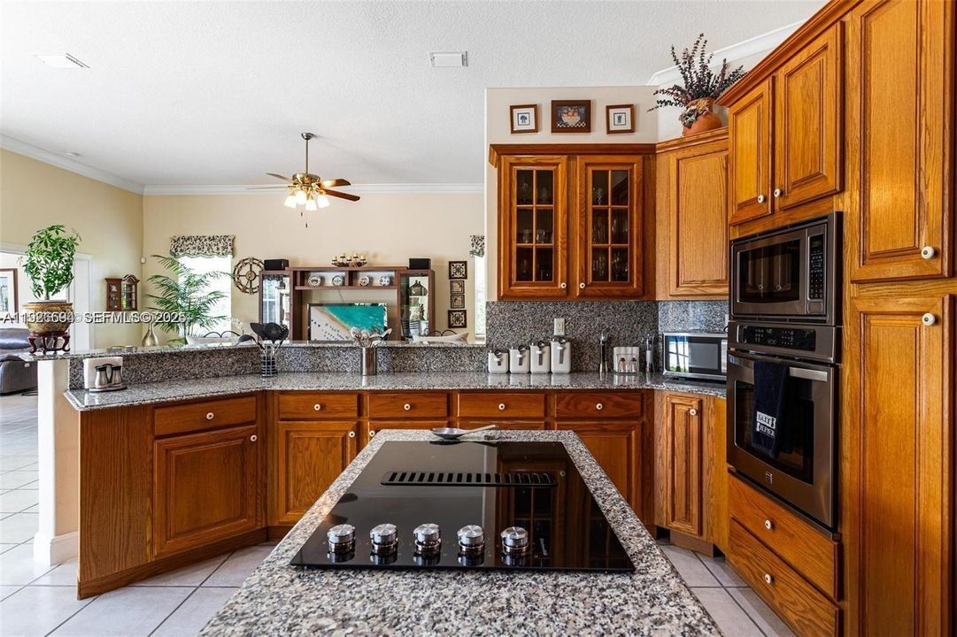 En Renta: $7,000 (4 camas, 3 baños, 3321 Pies cuadrados)