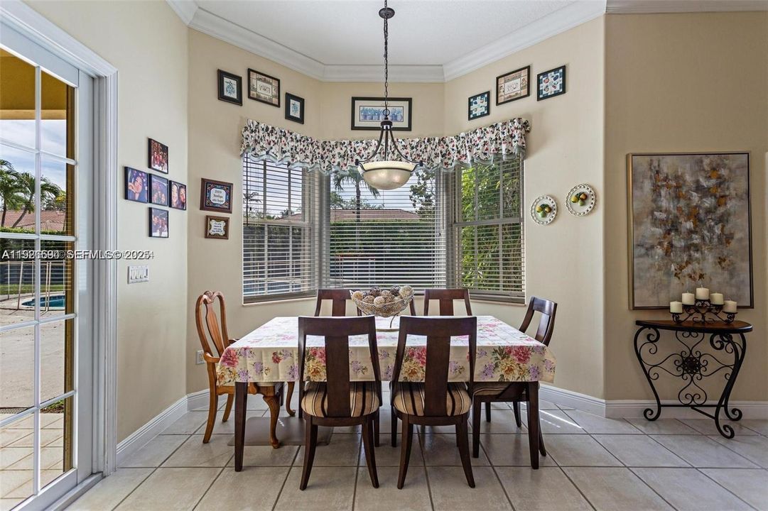 En Renta: $7,000 (4 camas, 3 baños, 3321 Pies cuadrados)