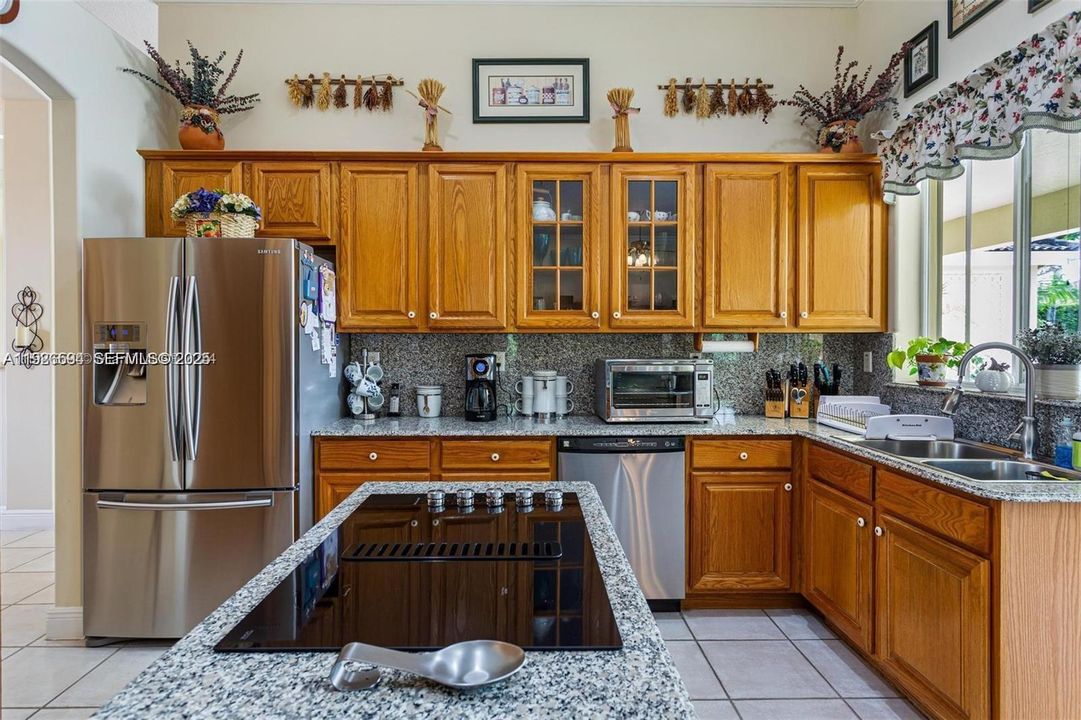 En Renta: $7,000 (4 camas, 3 baños, 3321 Pies cuadrados)