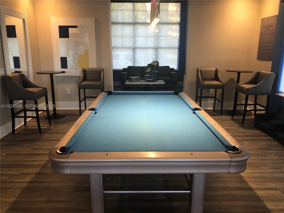 В аренду: $1,600 (0 спален, 1 ванн, 412 Квадратных фут)