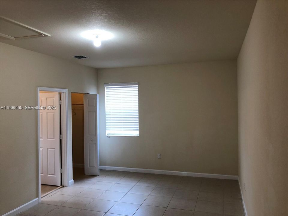 В аренду: $1,600 (0 спален, 1 ванн, 412 Квадратных фут)