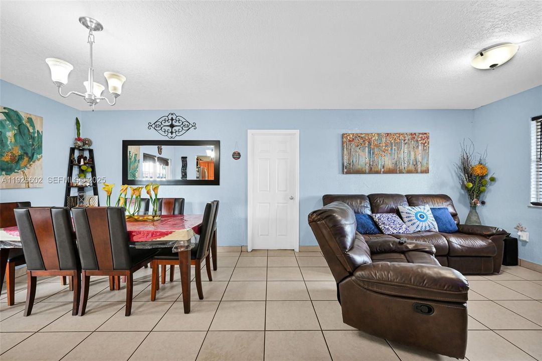 For Sale: $799,000 (4 beds, 2 baths, 1362 Square Feet)