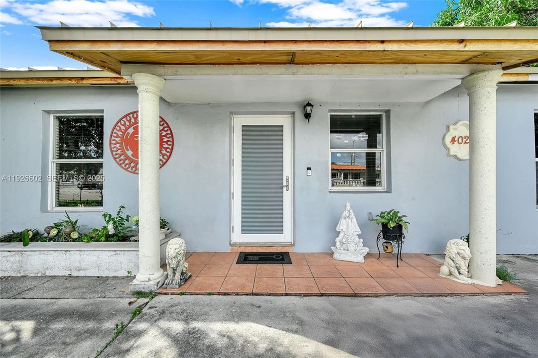 For Sale: $799,000 (4 beds, 2 baths, 1362 Square Feet)