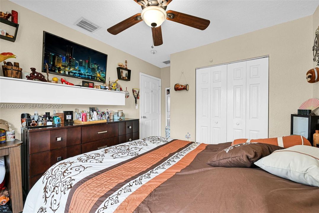 For Sale: $799,000 (4 beds, 2 baths, 1362 Square Feet)