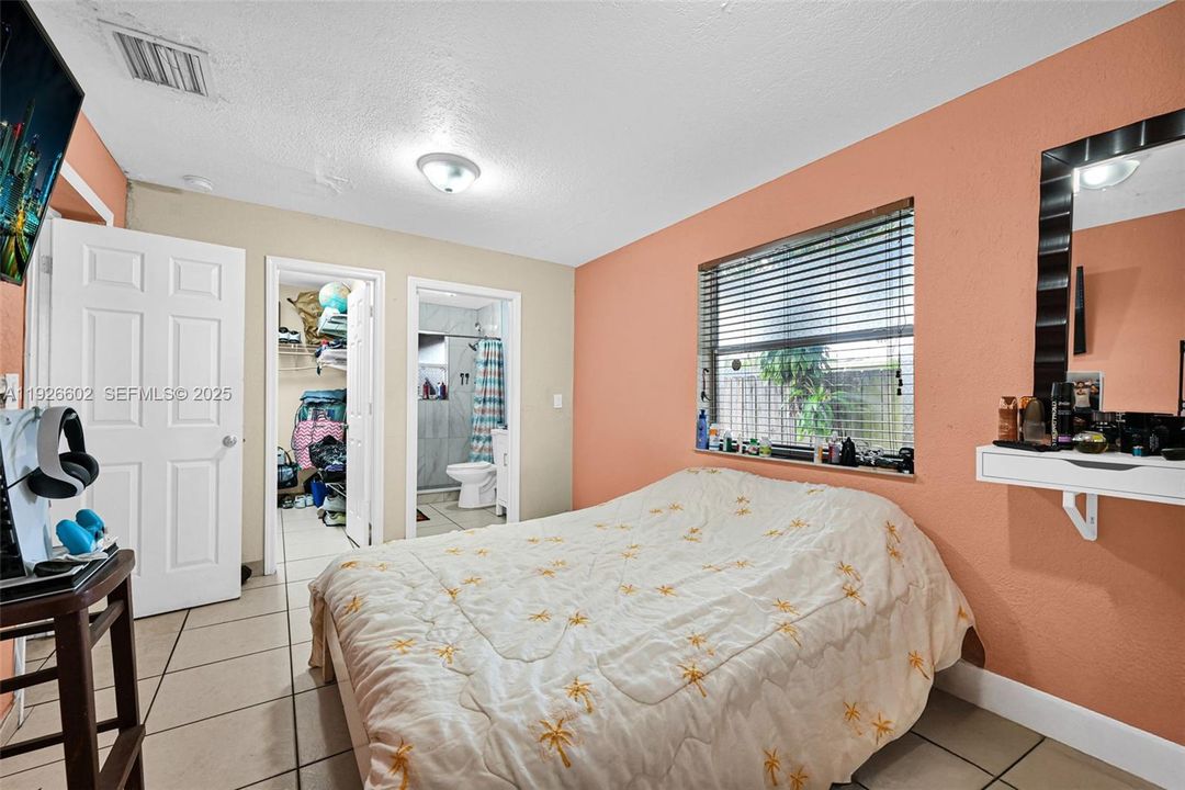 For Sale: $799,000 (4 beds, 2 baths, 1362 Square Feet)