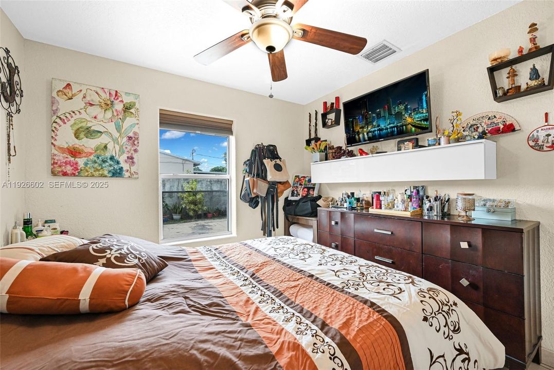 For Sale: $799,000 (4 beds, 2 baths, 1362 Square Feet)