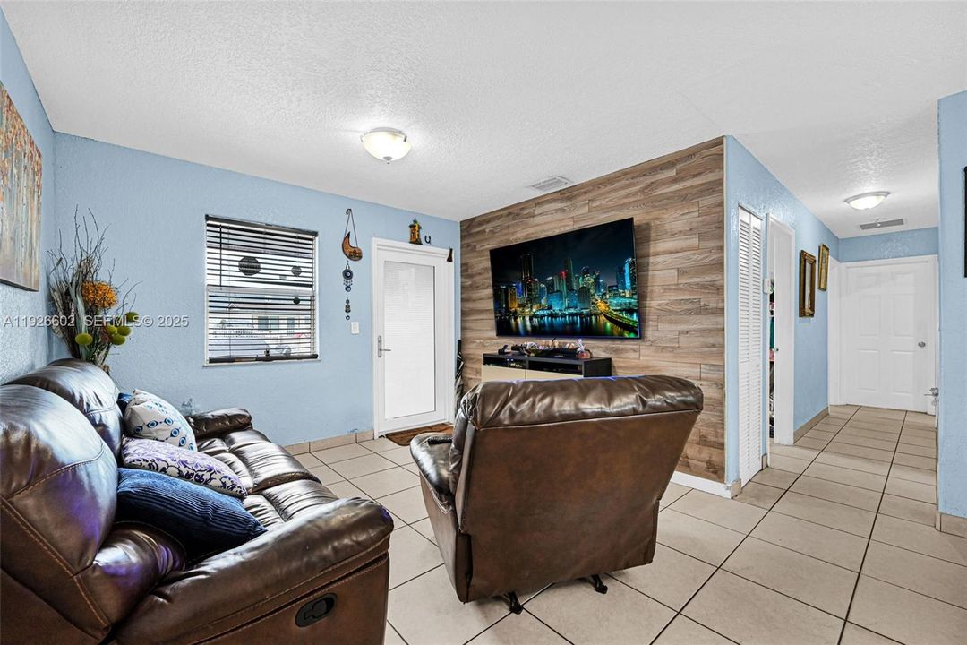 For Sale: $799,000 (4 beds, 2 baths, 1362 Square Feet)