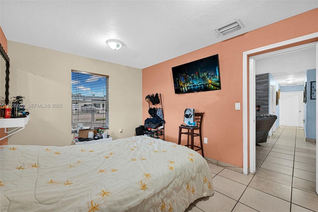 For Sale: $799,000 (4 beds, 2 baths, 1362 Square Feet)