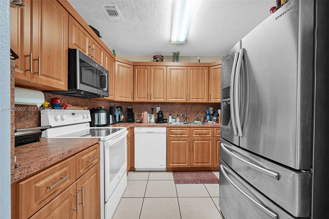 For Sale: $799,000 (4 beds, 2 baths, 1362 Square Feet)