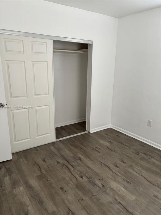 出租: $2,000 (2 贝兹, 1 浴室, 750 平方英尺)