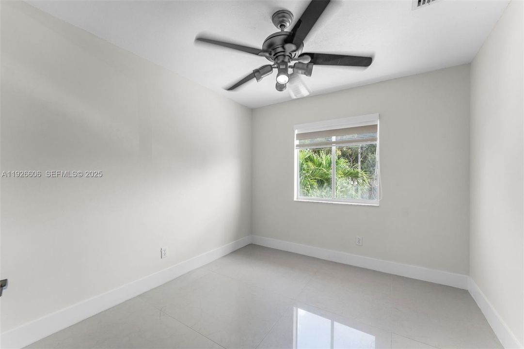 В аренду: $2,700 (3 спален, 2 ванн, 1386 Квадратных фут)