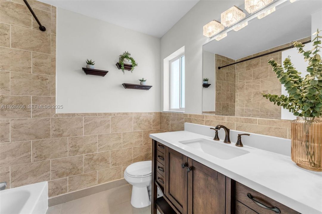 В аренду: $2,700 (3 спален, 2 ванн, 1386 Квадратных фут)