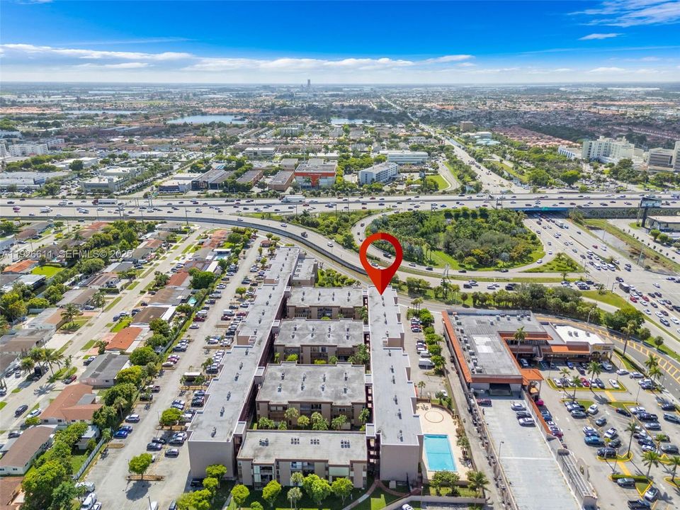 На продажу: $179,999 (1 спален, 1 ванн, 820 Квадратных фут)