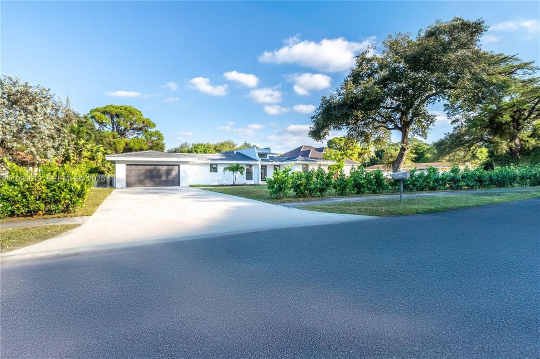 En Venta: $2,000,000 (4 camas, 3 baños, 2957 Pies cuadrados)