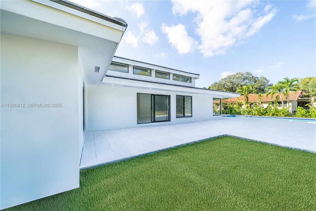 En Venta: $2,000,000 (4 camas, 3 baños, 2957 Pies cuadrados)