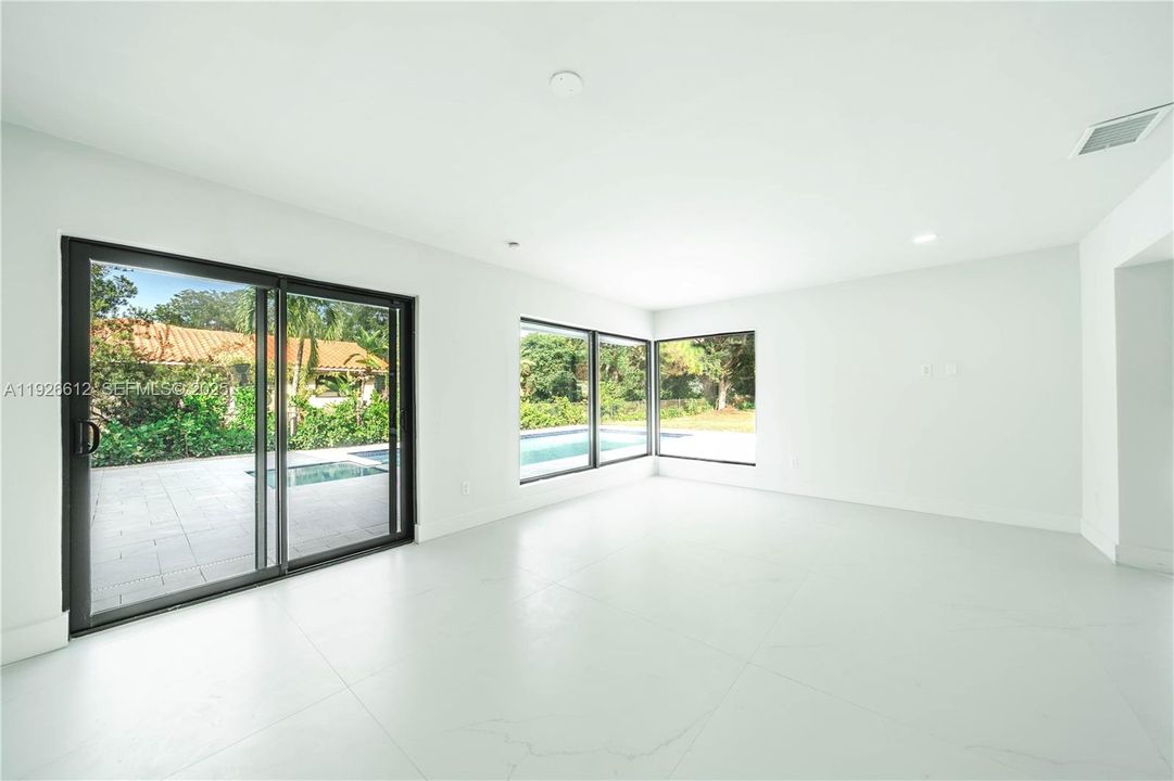 En Venta: $2,000,000 (4 camas, 3 baños, 2957 Pies cuadrados)