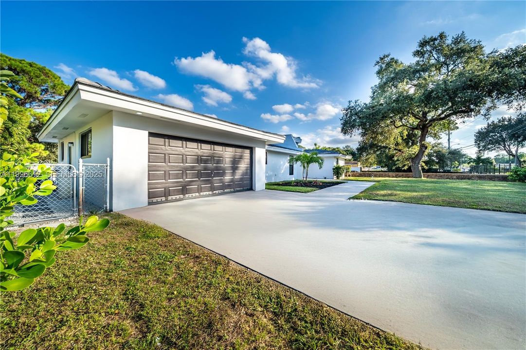 En Venta: $2,000,000 (4 camas, 3 baños, 2957 Pies cuadrados)